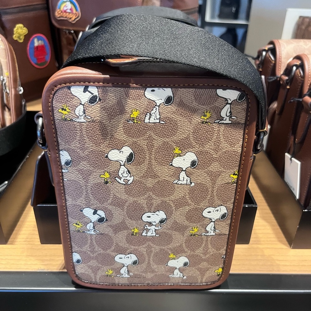NWT Coach CBK48 X Peanuts Sullivan Crossbody Bag Signature Canvas W Snoopy Print - Picture 4 of 6
